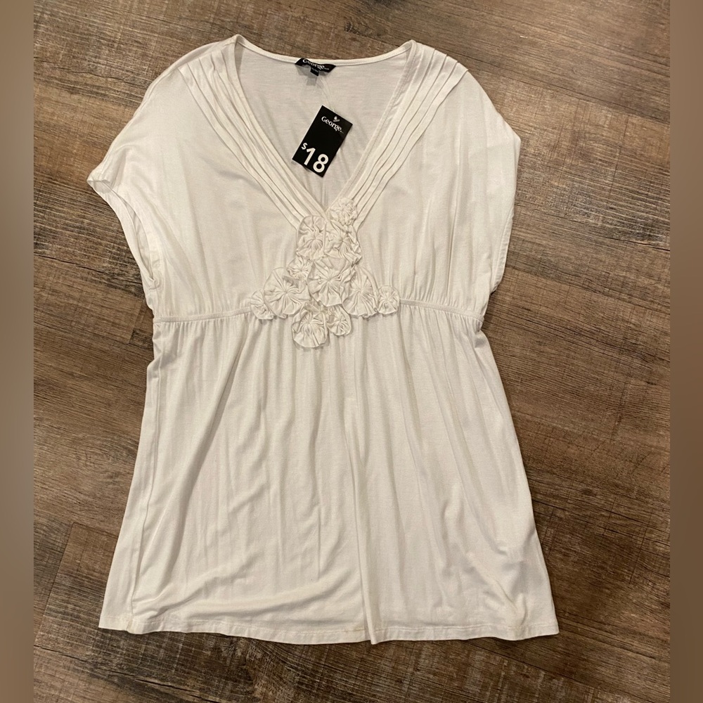 ✨2/$20✨Women’s Tunic Top - White